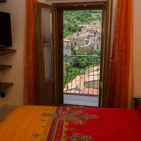 كاستلمتسانو B&B La Perla Nelle Dolomiti الغرفة الصورة