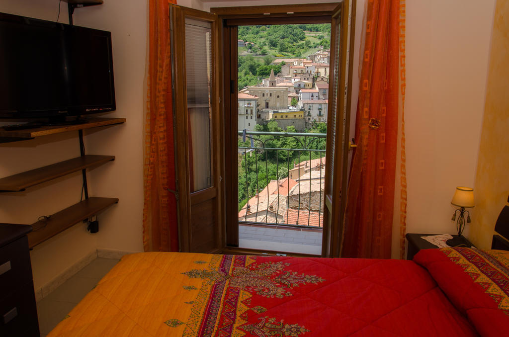 كاستلمتسانو B&B La Perla Nelle Dolomiti الغرفة الصورة